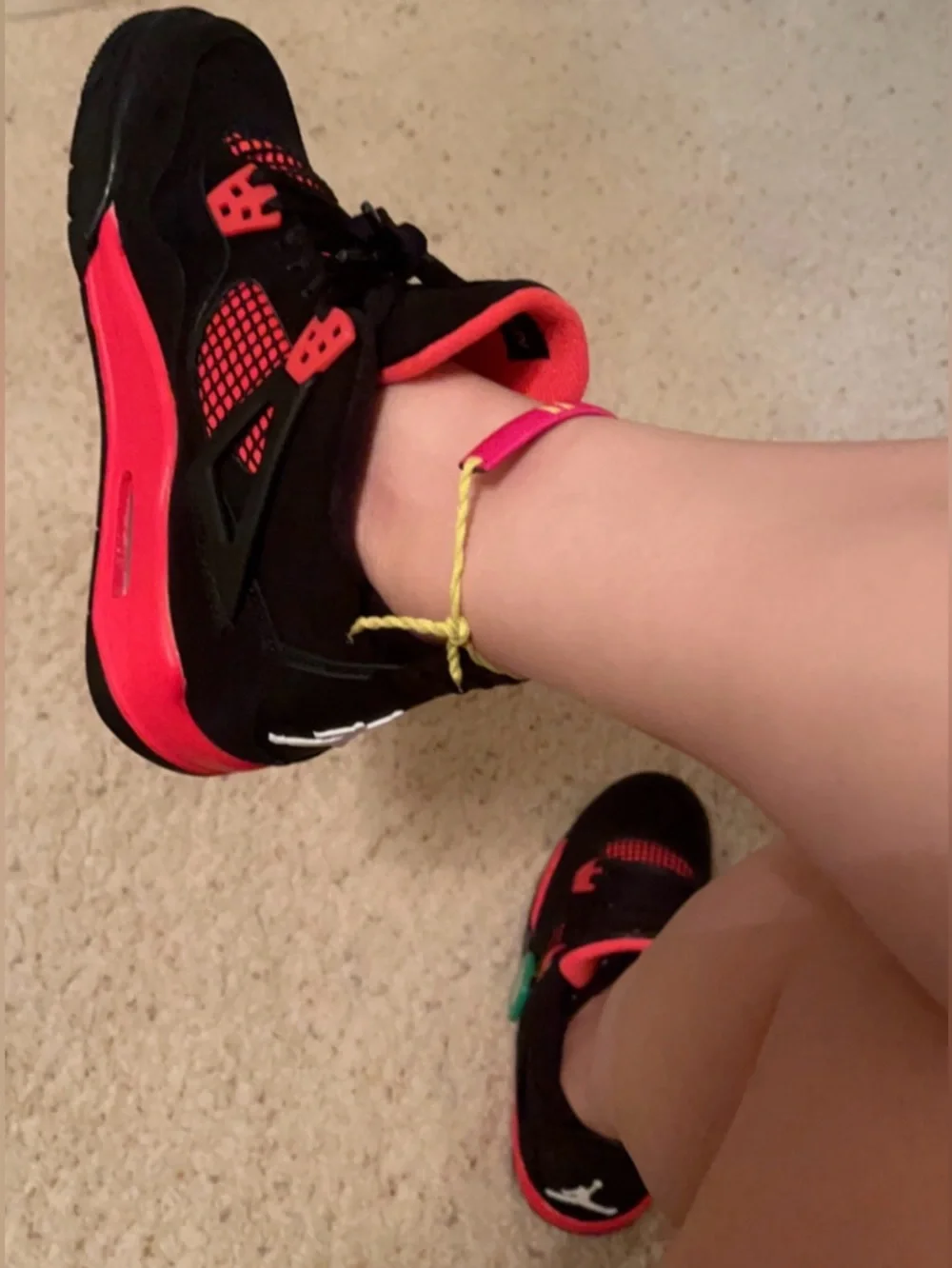 Jordan Red Thunder Retro 4 Sneakers, GS 6.5Y, NWT - Picture 13 of 15